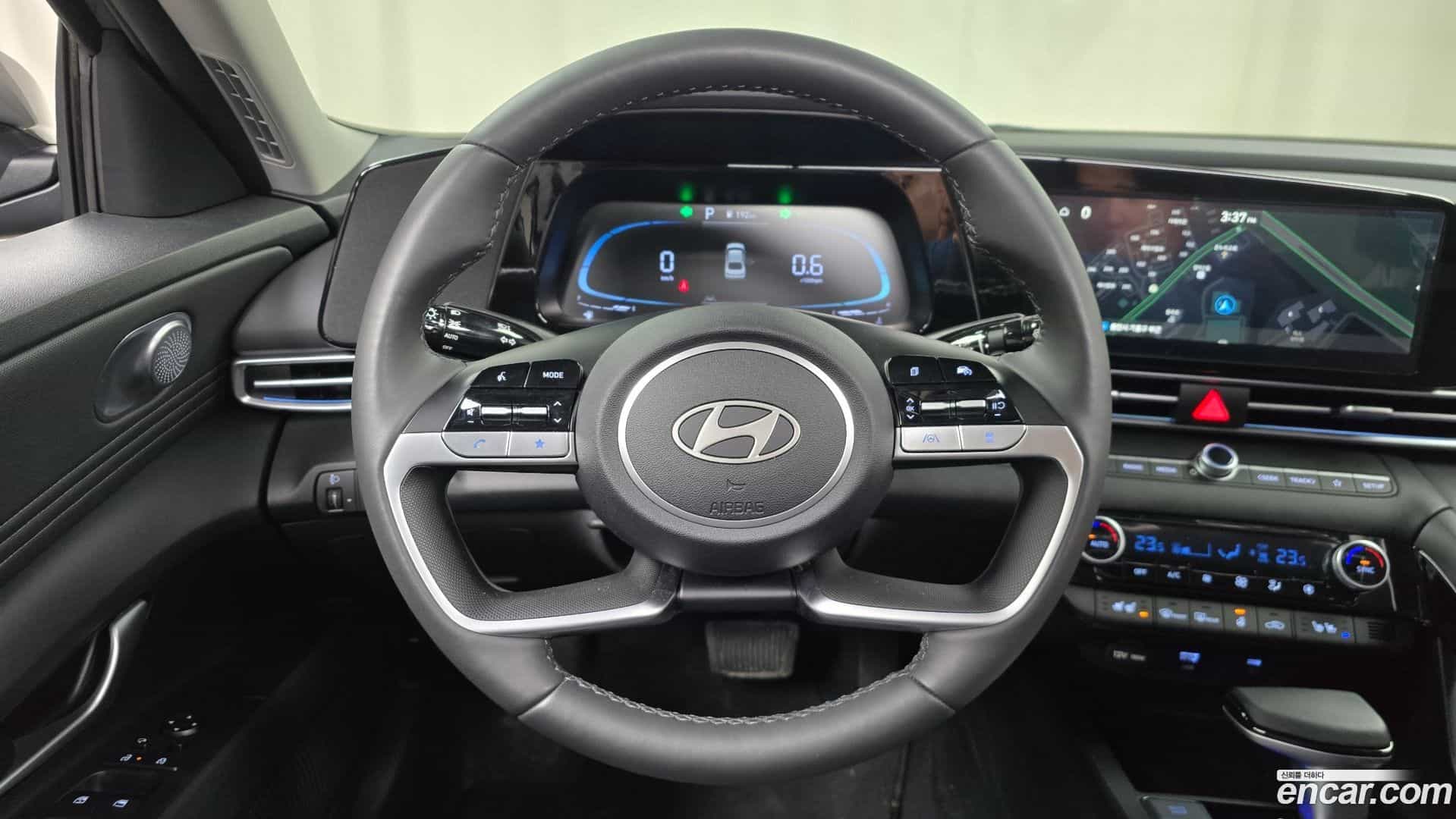 AVANTE Hyundai 2025.6-OPTION-017