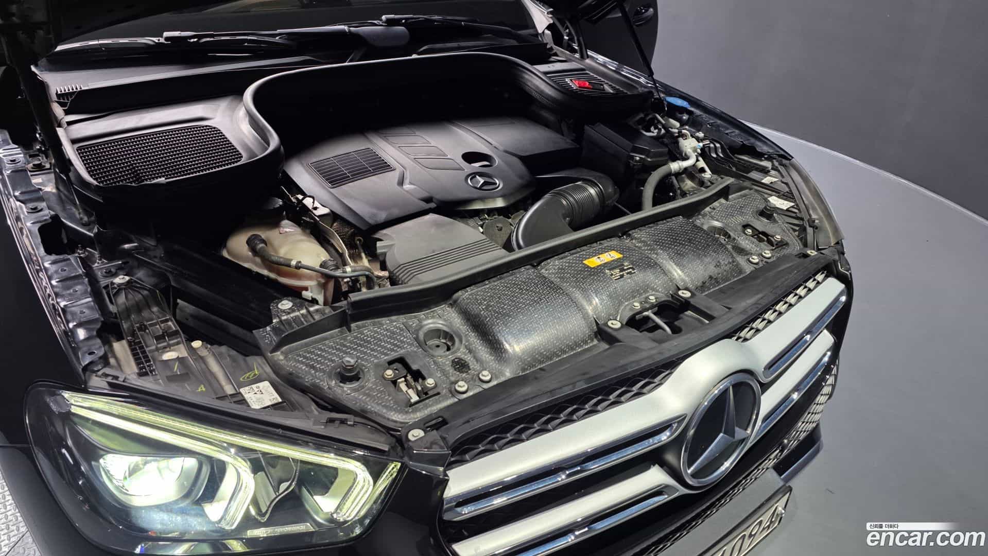 GLE-Class Mercedes-Benz 2020.7-INNER-006