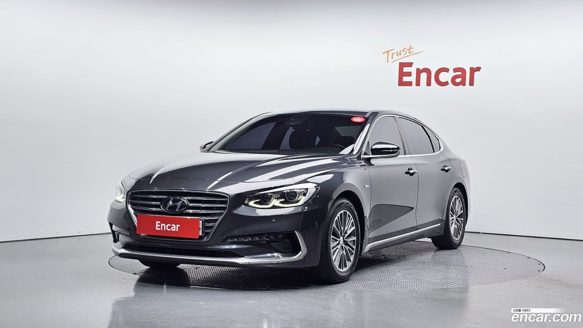 Main__Slider__Photo:Grandeur Hyundai 2018.2-0