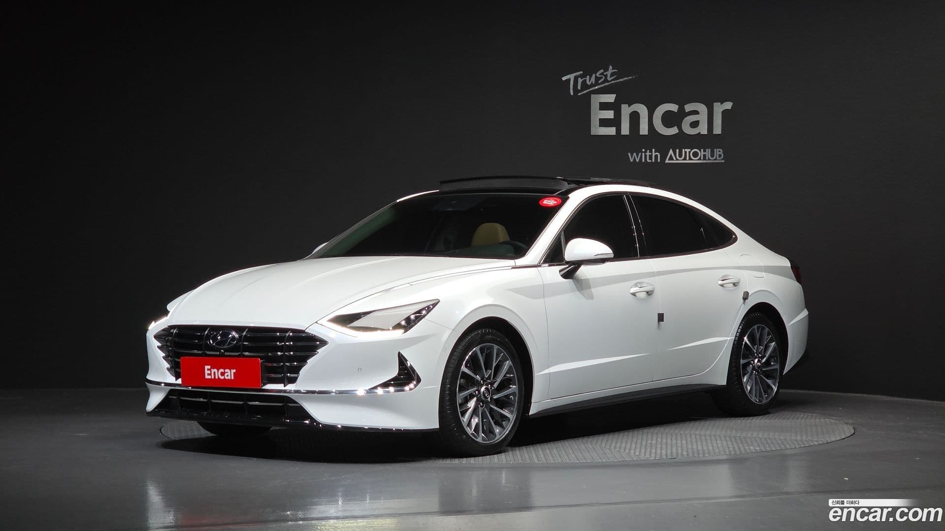 Main__Slider__Photo:Sonata Hyundai 2019.4-0