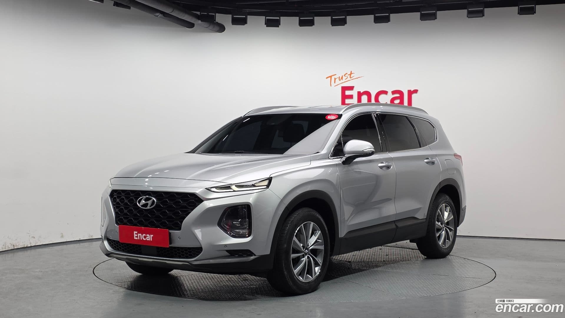 Main__Slider__Photo:Santafe Hyundai 2018.10-0