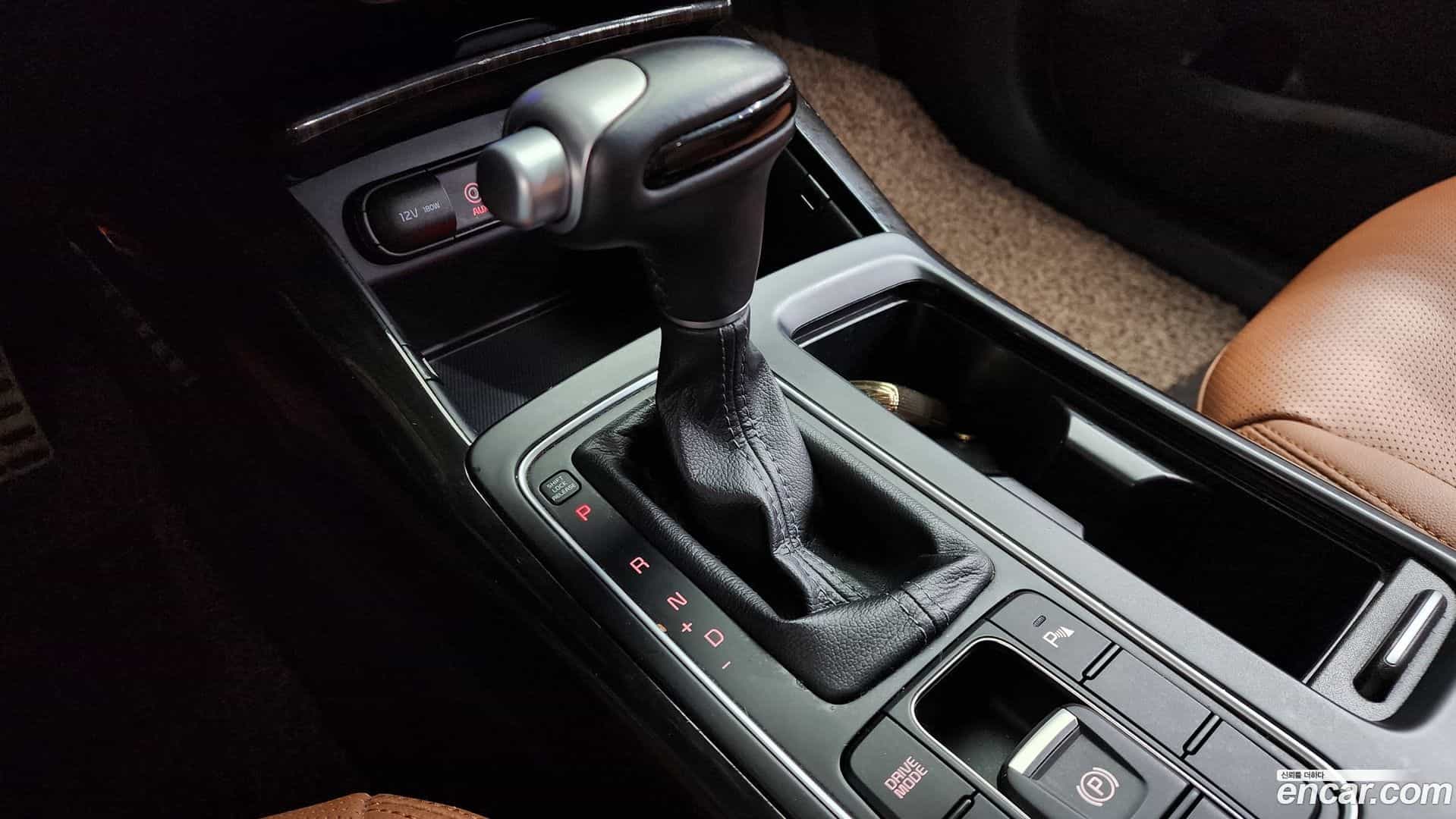 Sorento Kia 2019.3-INNER-009