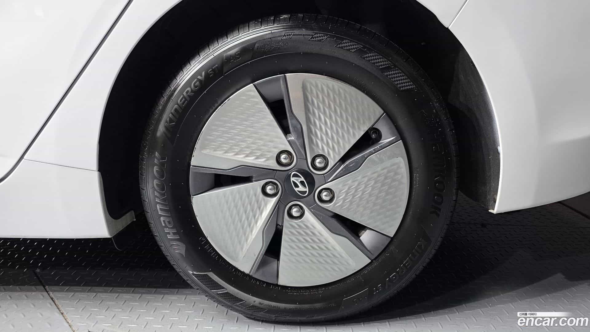 Ioniq Hyundai 2019.11-OUTER-005