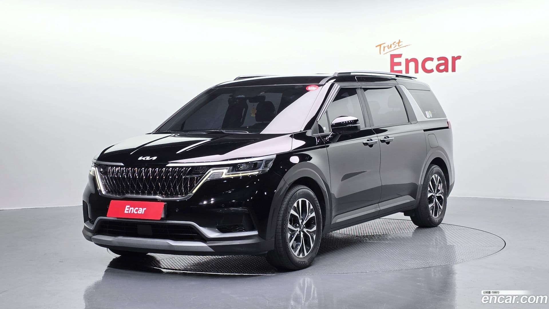 Main__Slider__Photo:Canival Kia 2022.2-0