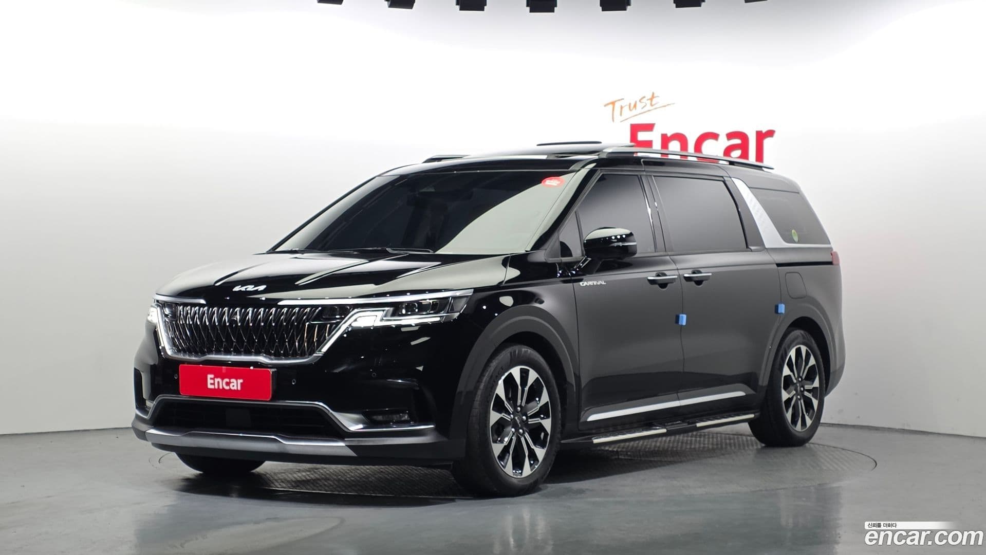 Main__Slider__Photo:Canival Kia 2021.5-0