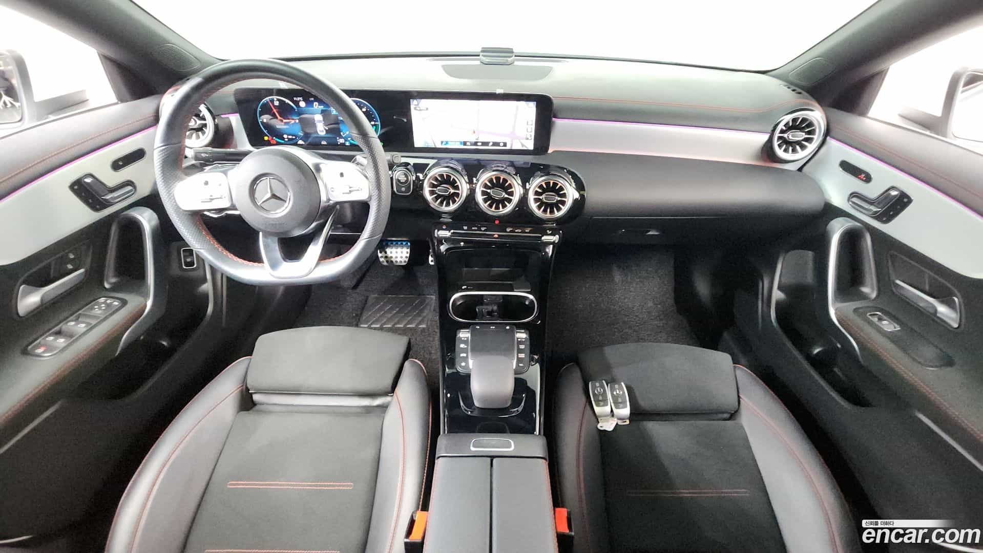 CLA-Class Mercedes-Benz 2022.11-INNER-007