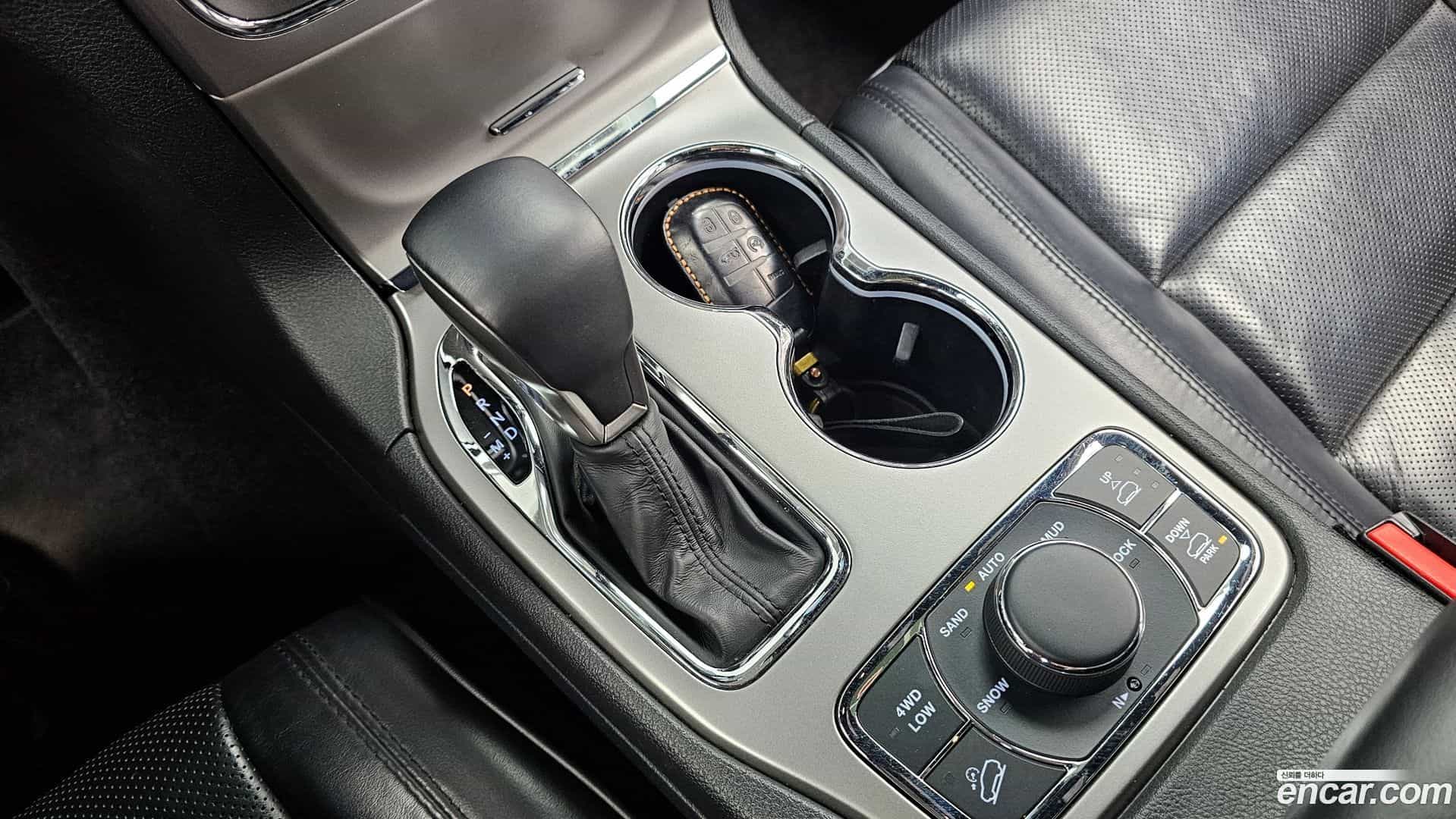 Cherokee Jeep 2018.6-INNER-009
