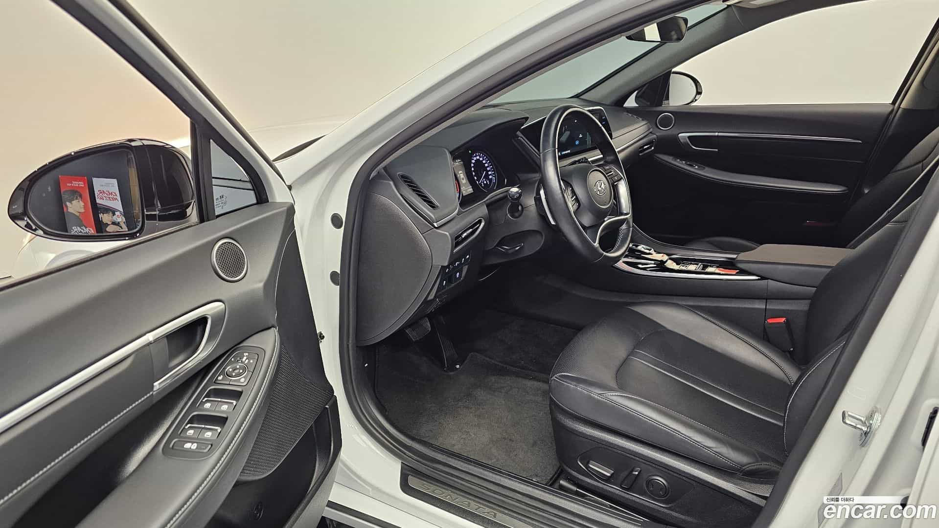 Sonata Hyundai 2022.2-INNER-010