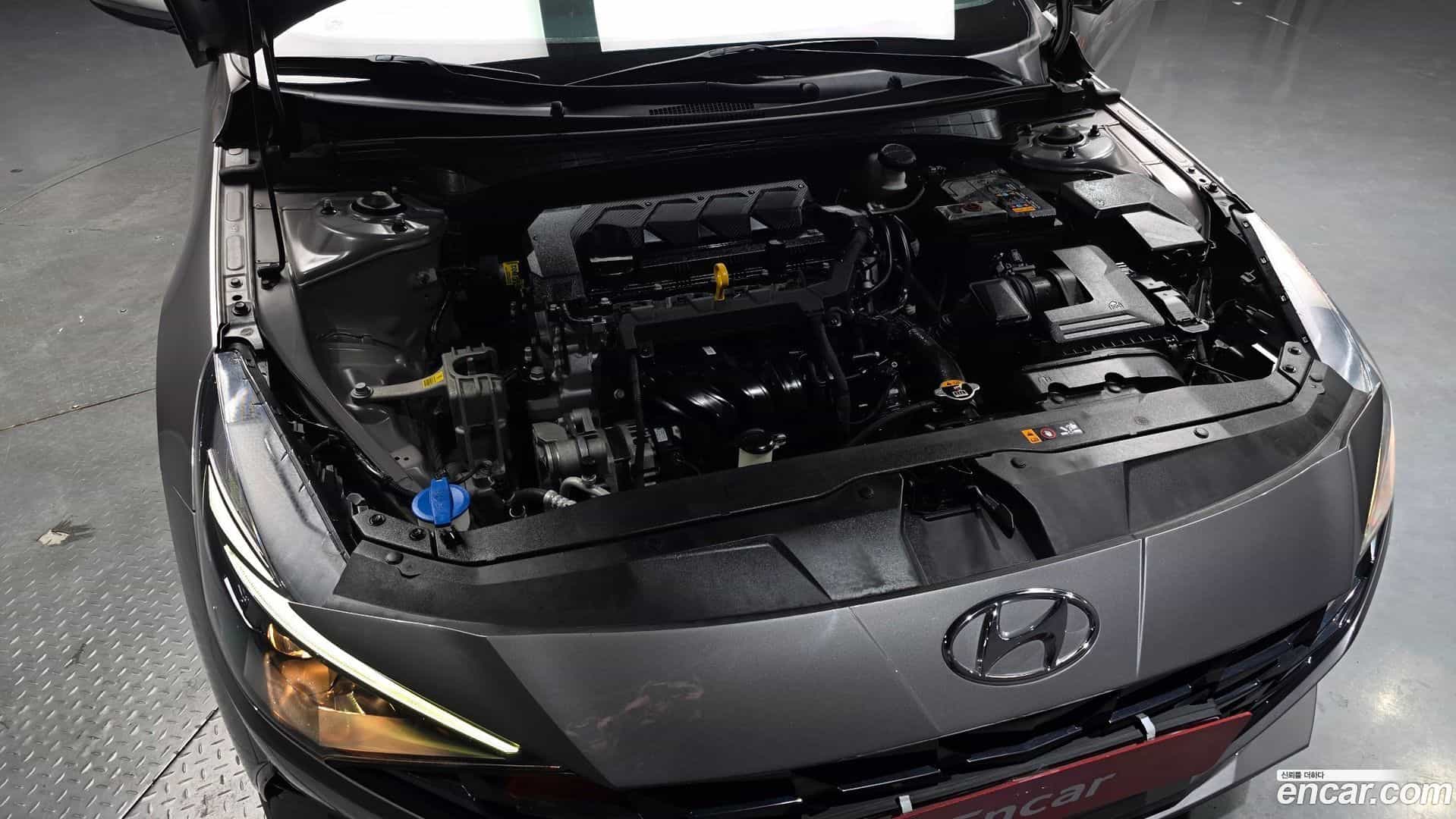 AVANTE Hyundai 2020.5-INNER-006