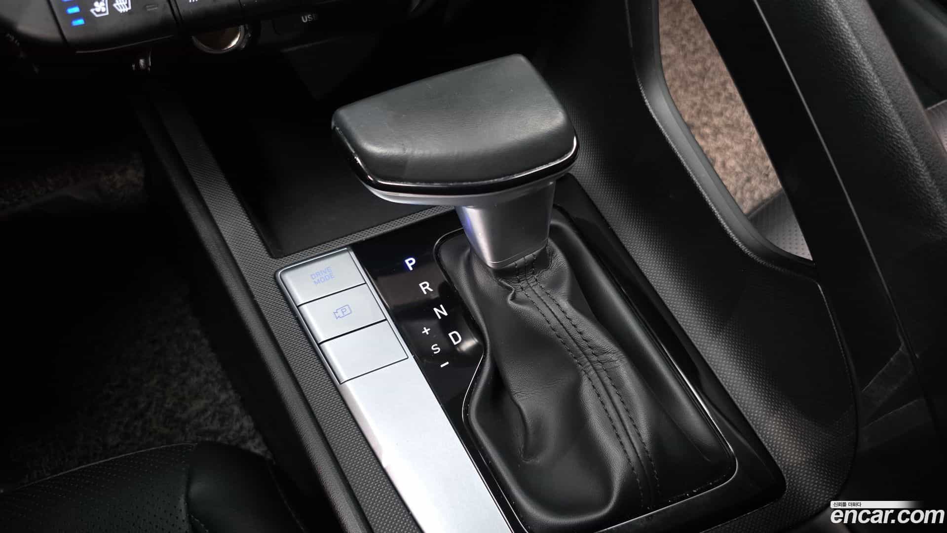 AVANTE Hyundai 2020.5-INNER-009