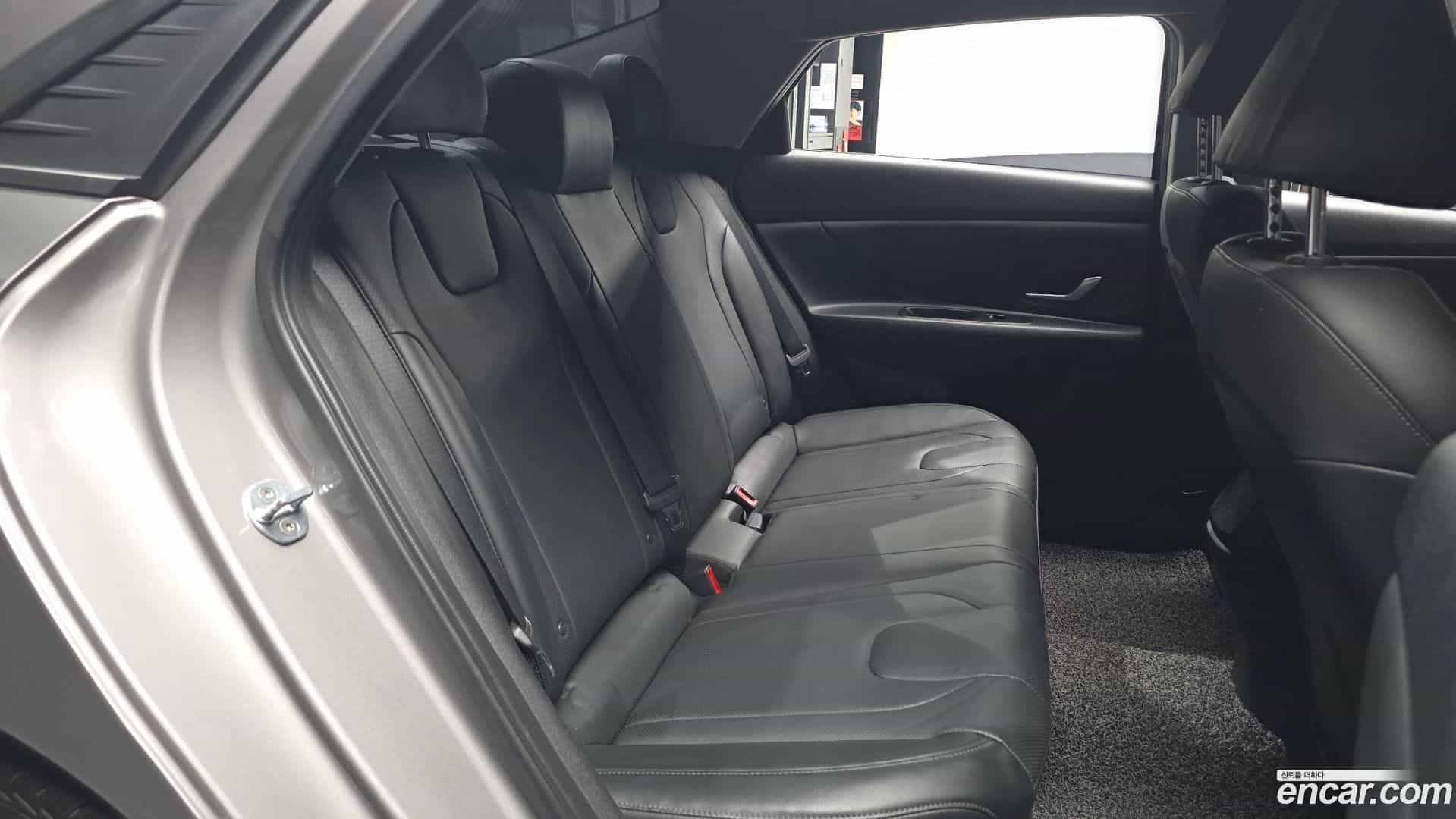 AVANTE Hyundai 2020.5-OPTION-016
