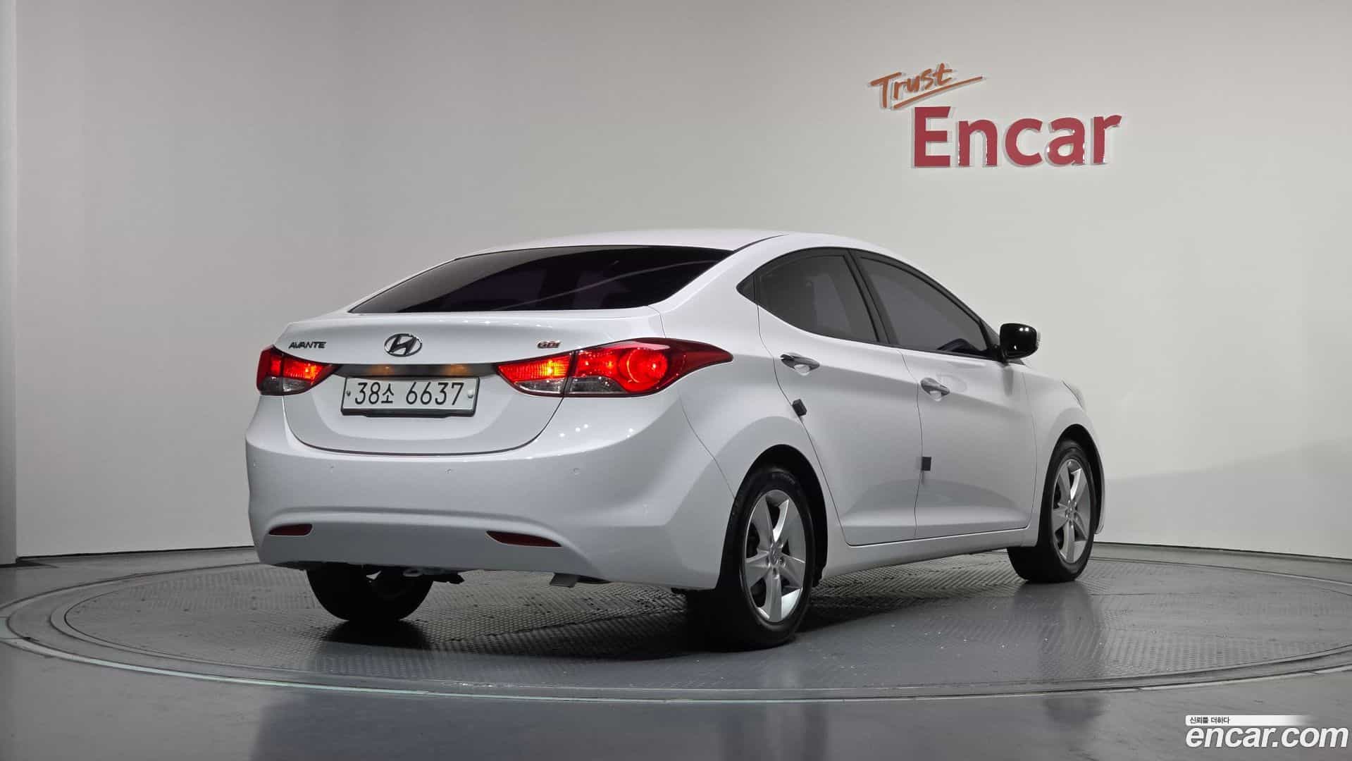 AVANTE Hyundai 2012.11-OUTER-002