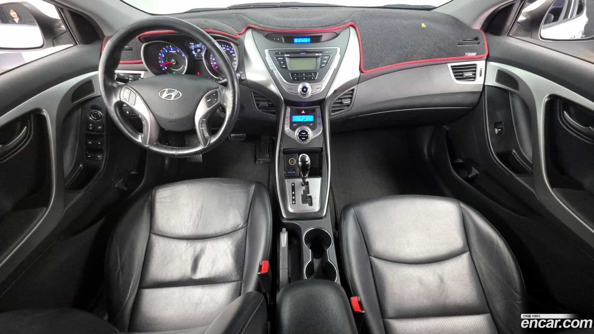 AVANTE Hyundai 2012.11-INNER-007