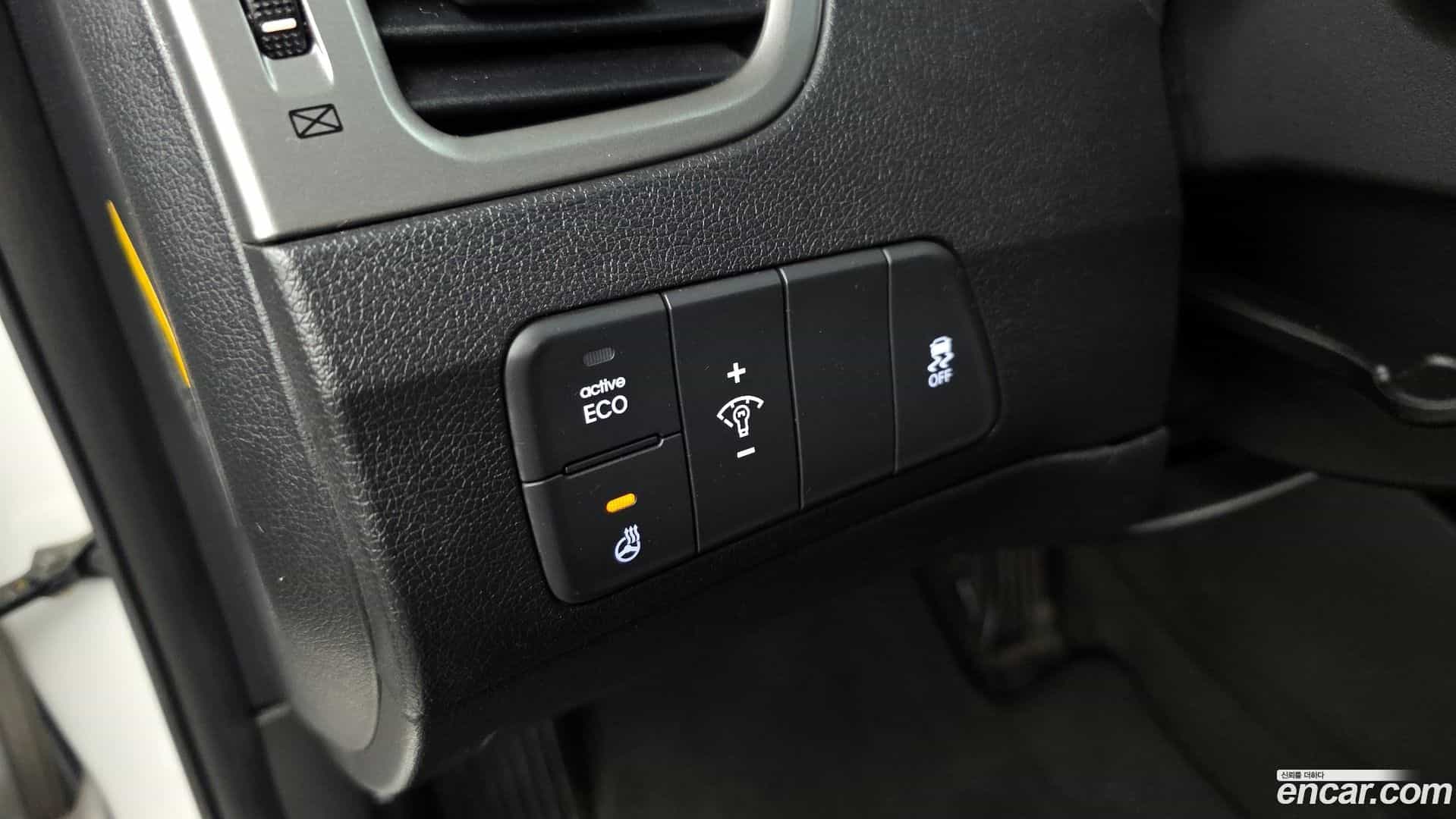 AVANTE Hyundai 2012.11-OPTION-021
