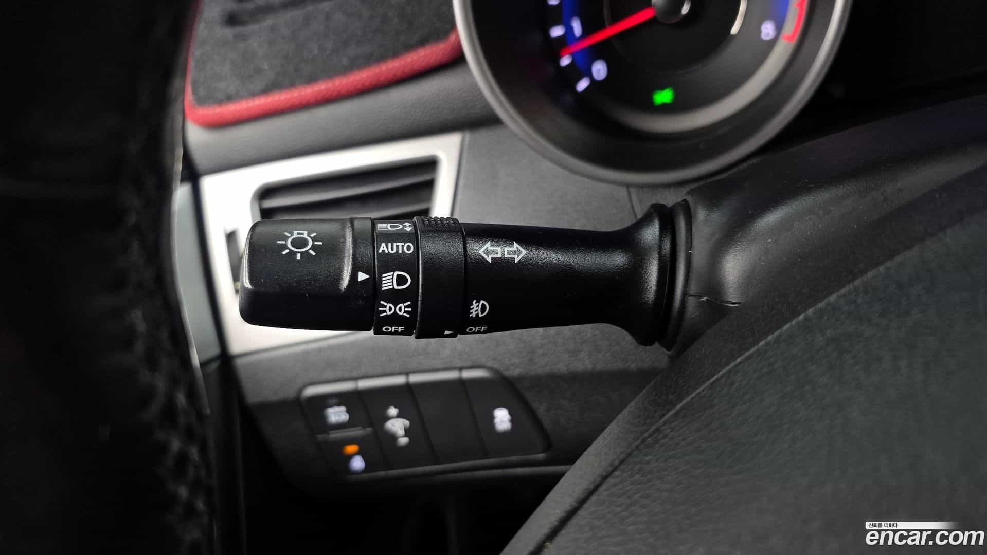 AVANTE Hyundai 2012.11-OPTION-022