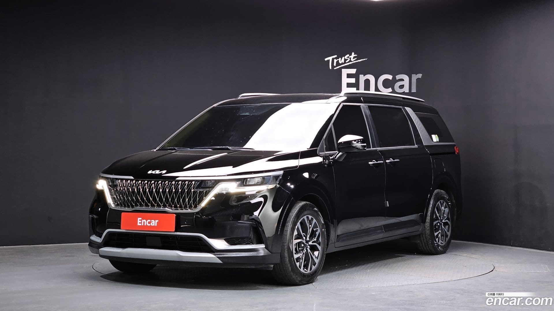 Main__Slider__Photo:Canival Kia 2022.11-0