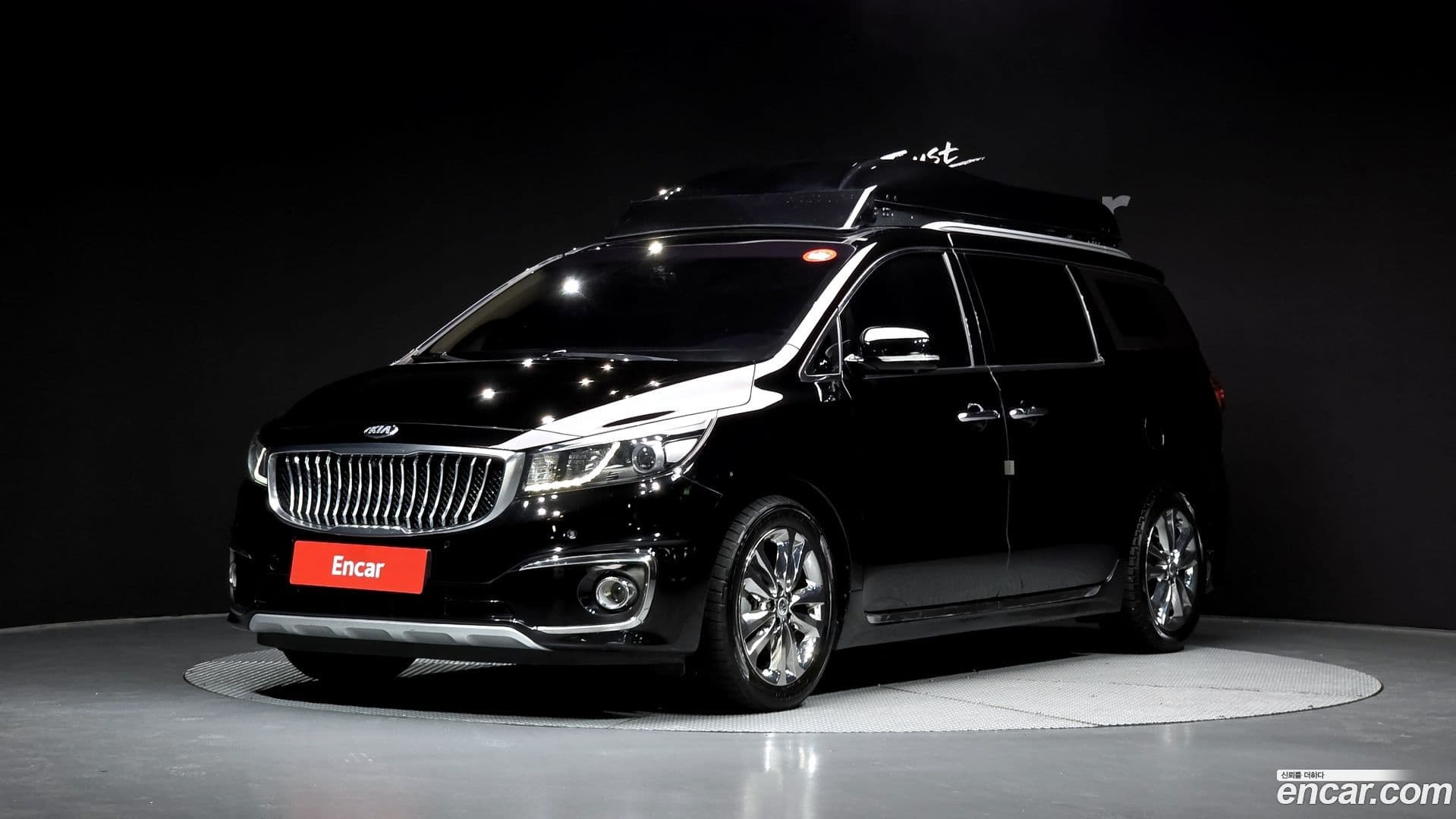 Main__Slider__Photo:Canival Kia 2017.2-0