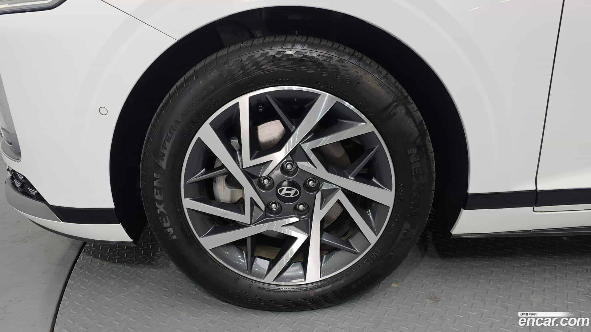Grandeur Hyundai 2023.1-OUTER-005