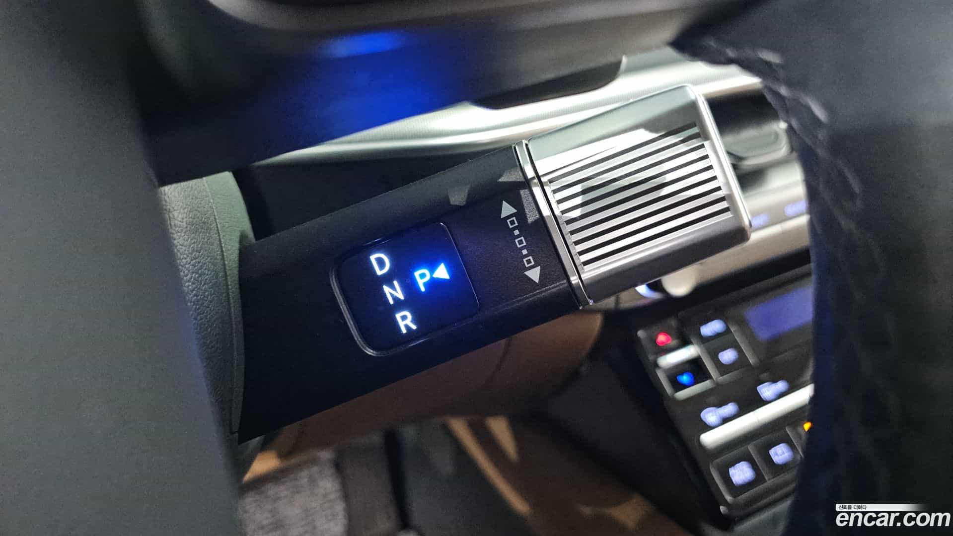 Grandeur Hyundai 2023.1-INNER-009