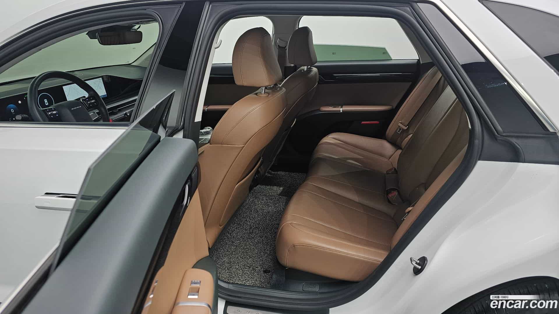 Grandeur Hyundai 2023.1-OPTION-016