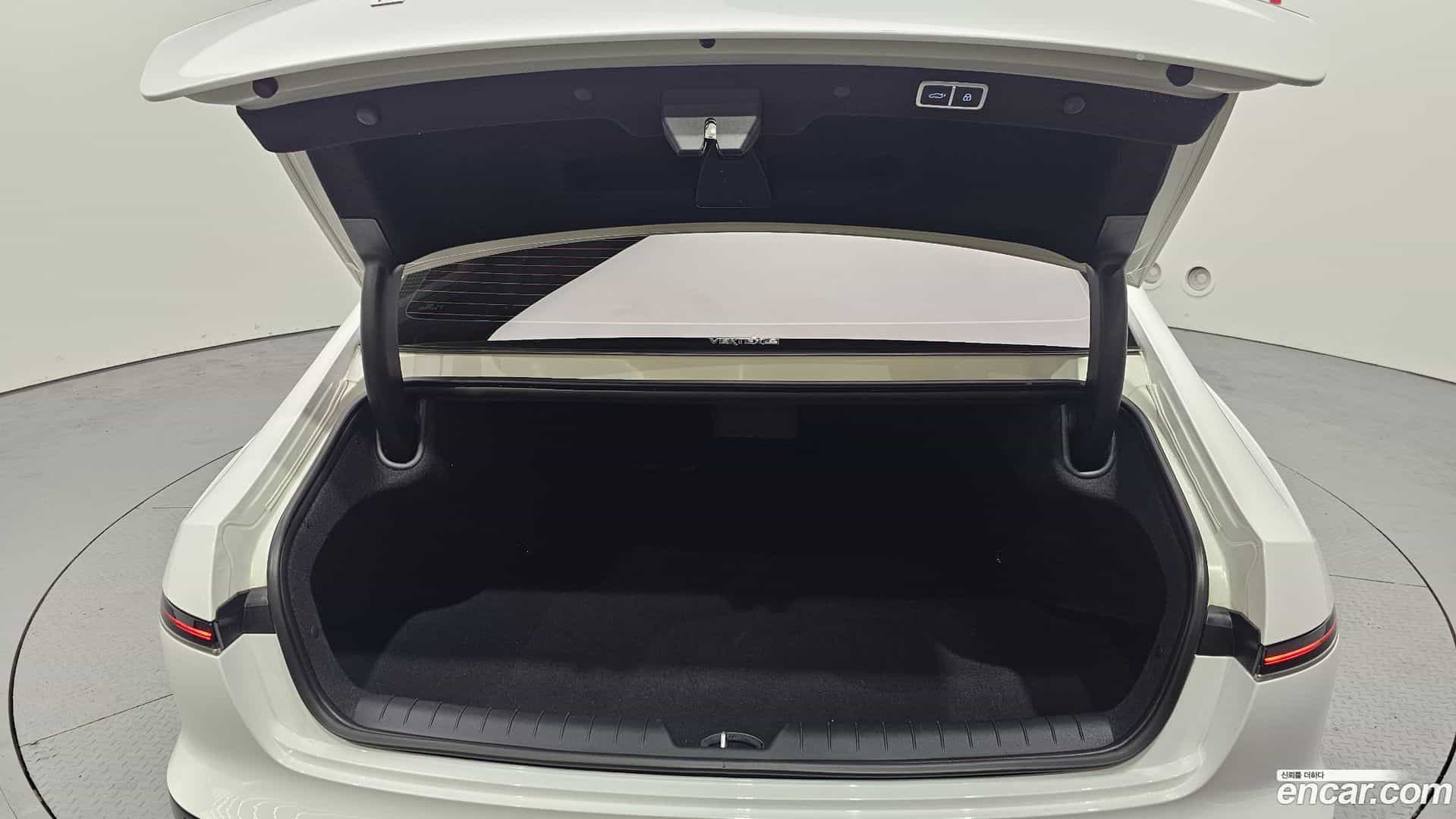 Grandeur Hyundai 2023.1-OPTION-024