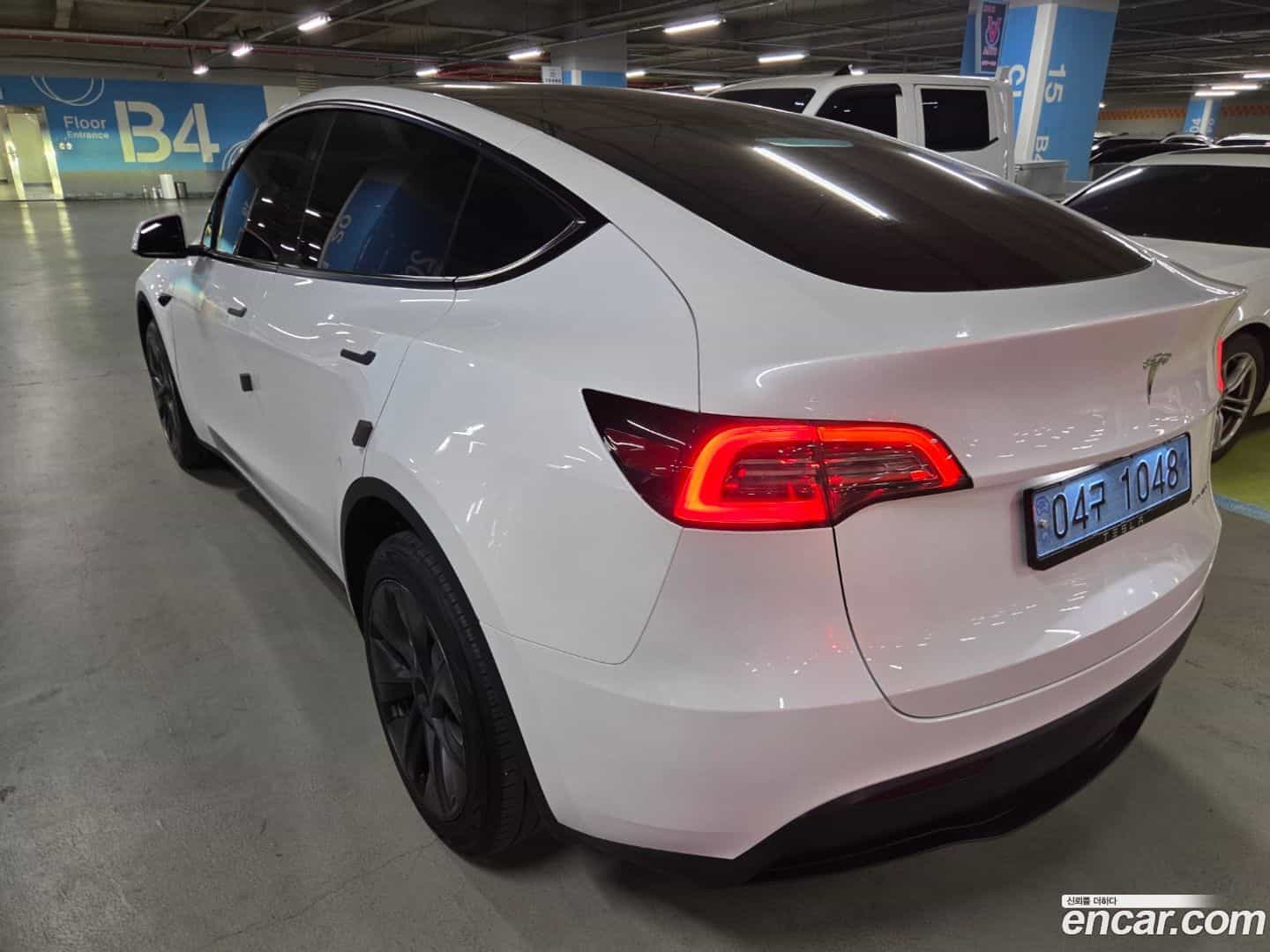 Model Y Tesla 2024.9-INNER-006