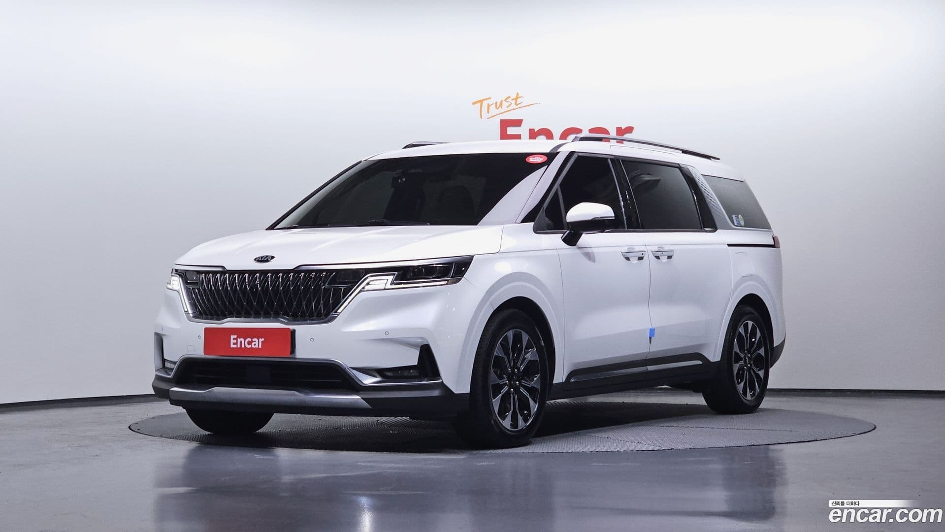 Main__Slider__Photo:Canival Kia 2020.10-0