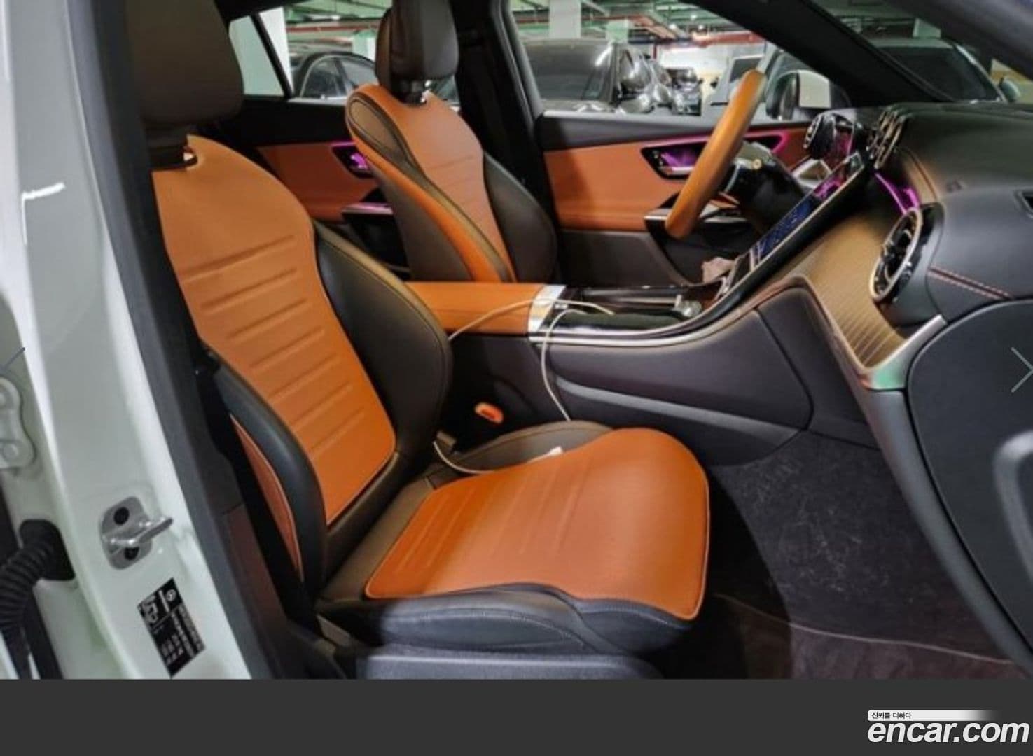 Main__Slider__Photo:GLC-Class Mercedes-Benz 2024.9-5