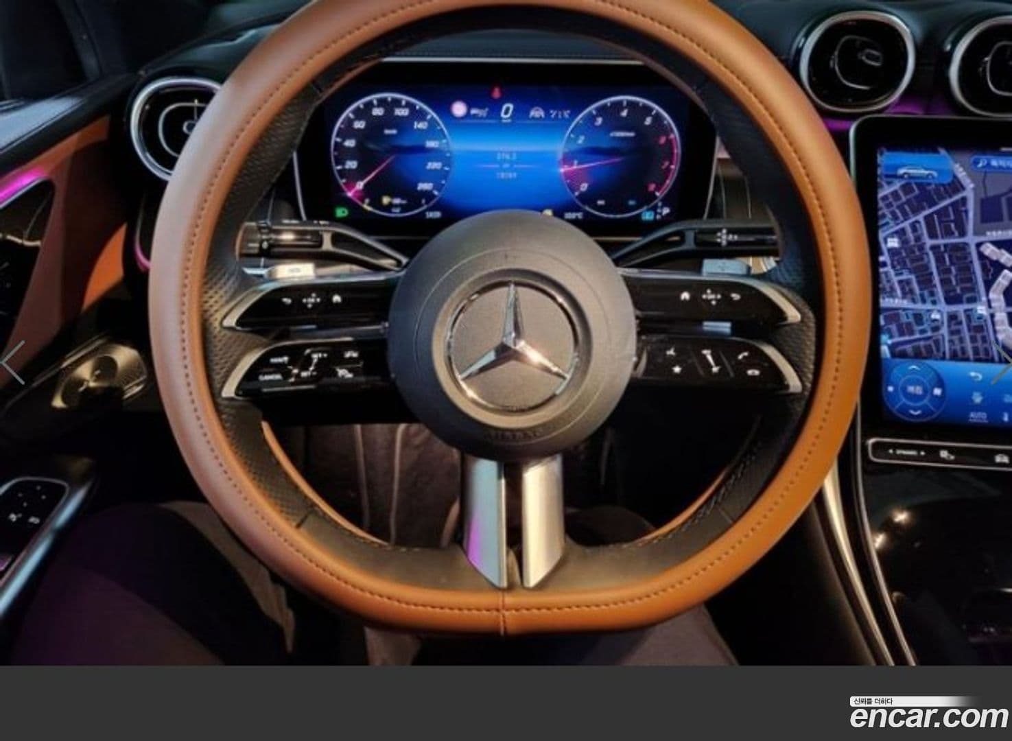 Main__Slider__Photo:GLC-Class Mercedes-Benz 2024.9-11