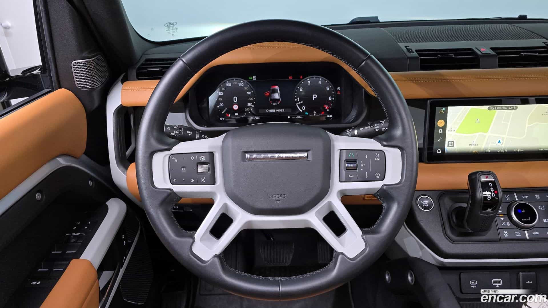 Defender Land Rover 2024.5-OPTION-017