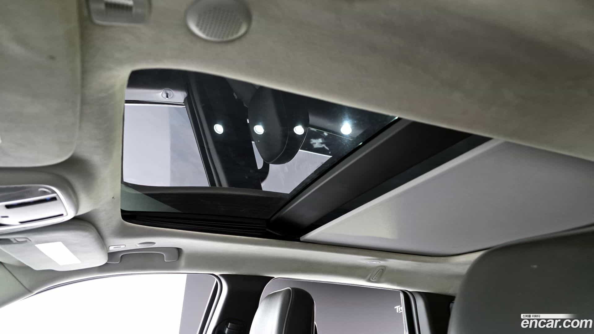 Cherokee Jeep 2019.6-OPTION-022