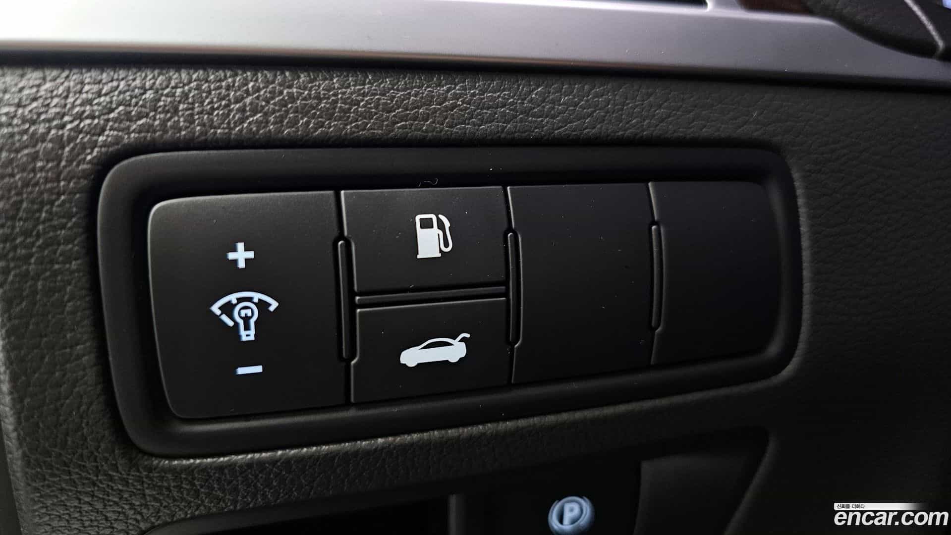 Genesis Hyundai 2016.0-OPTION-023