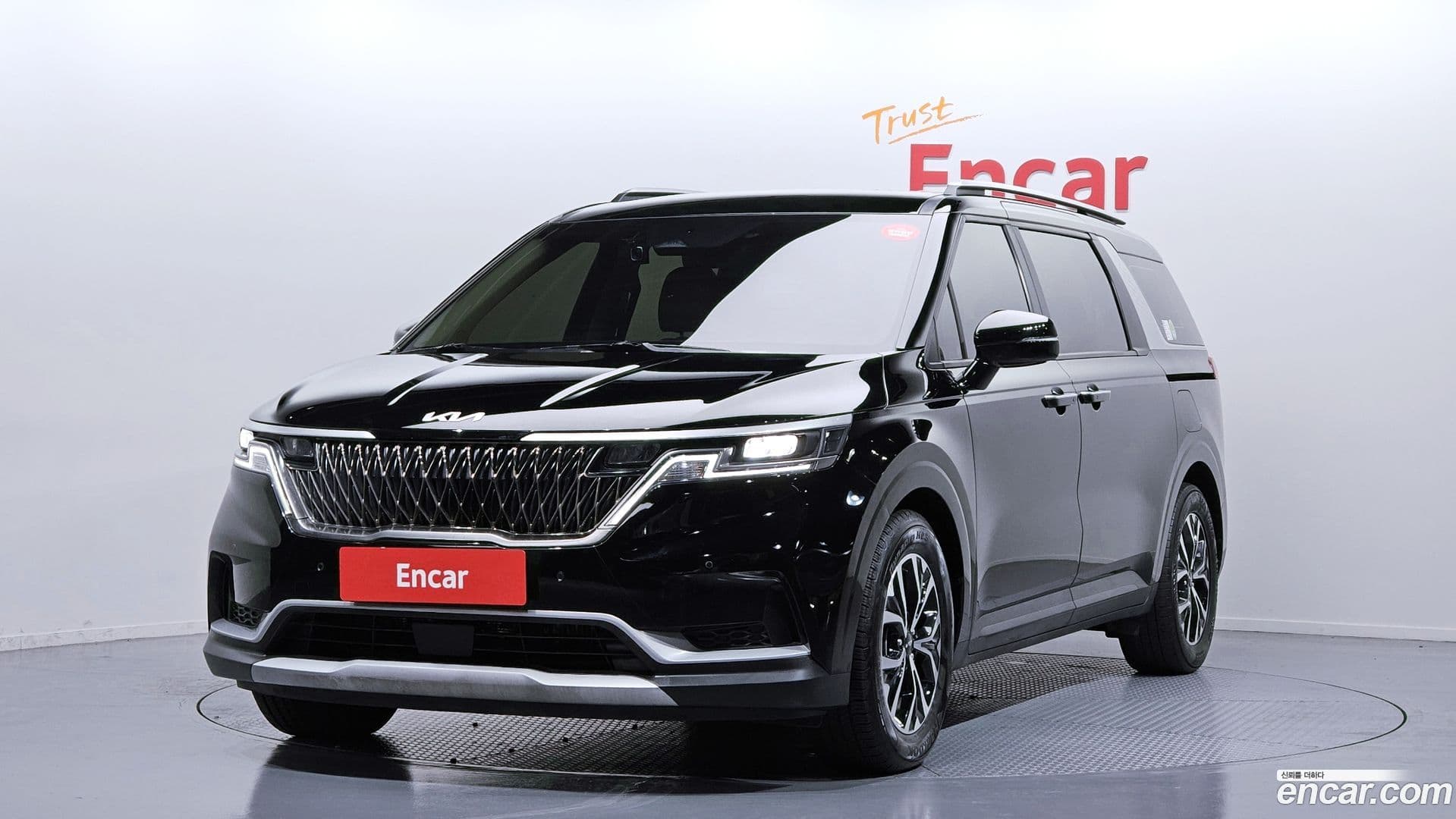 Main__Slider__Photo:Canival Kia 2023.0-0