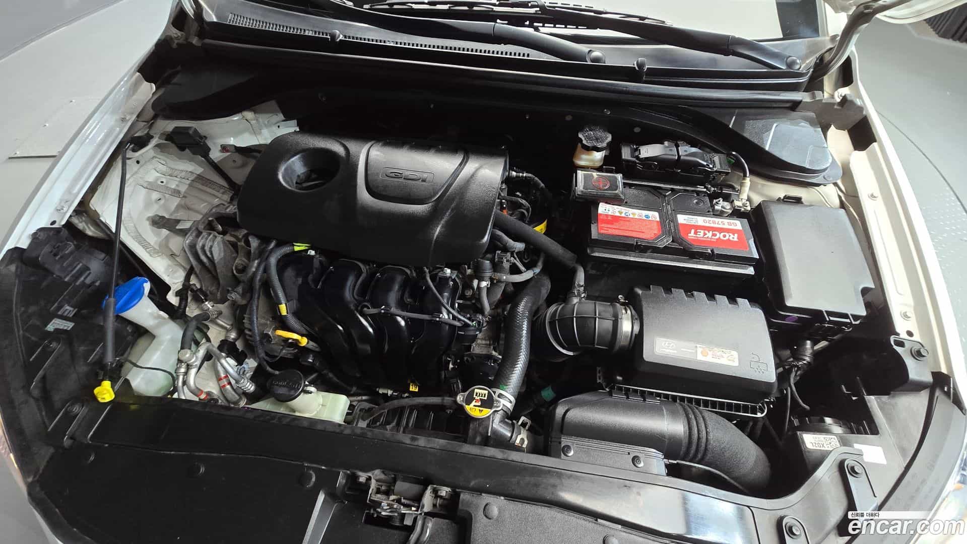 AVANTE Hyundai 2018.7-INNER-006