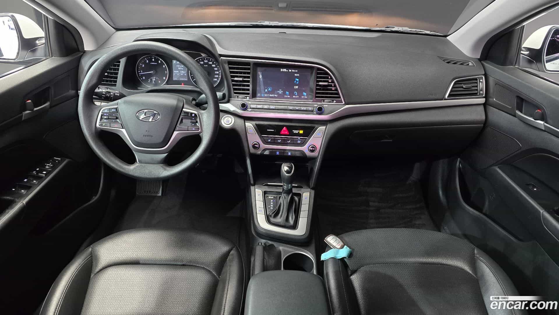 AVANTE Hyundai 2018.7-INNER-007