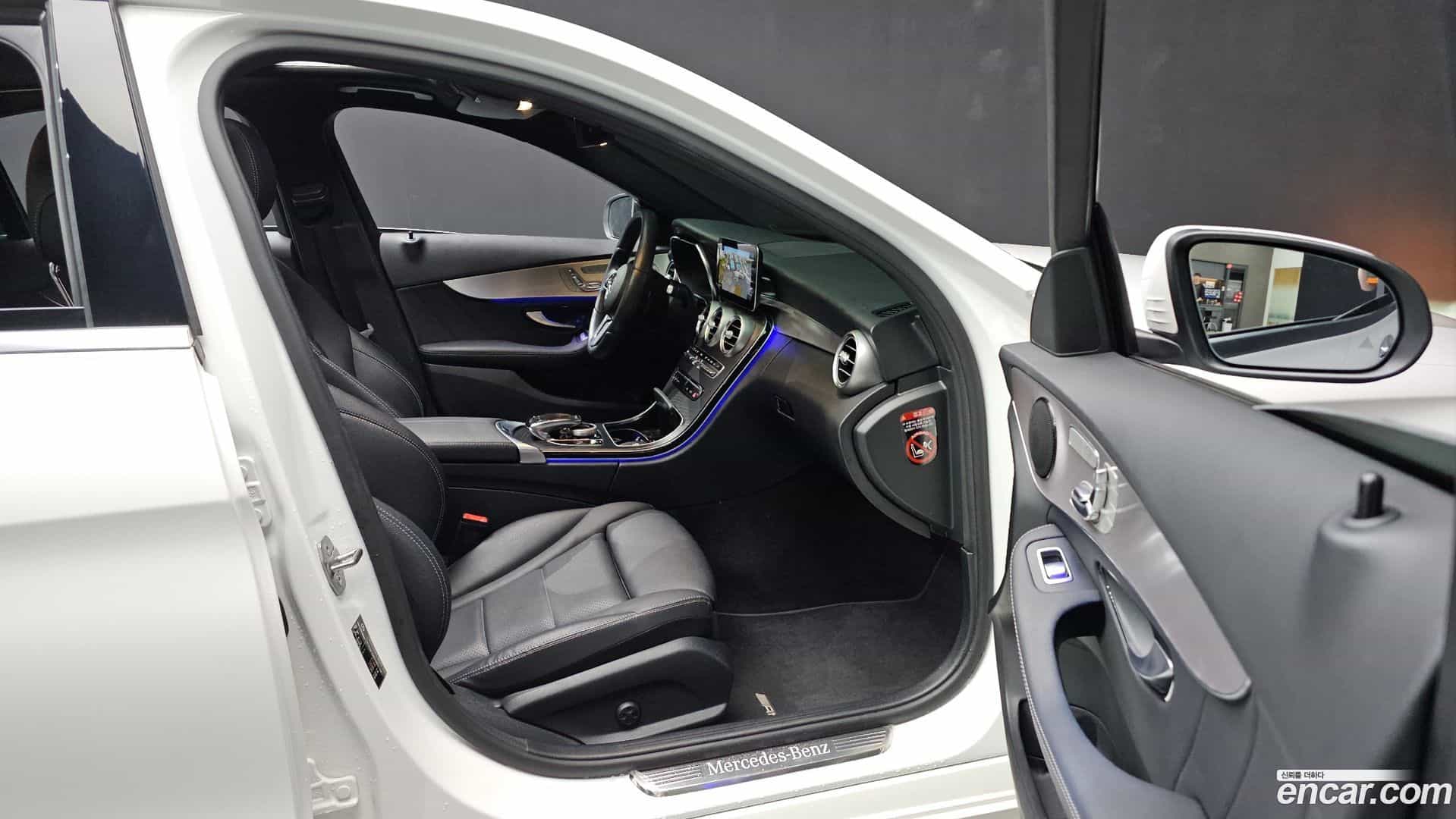C-Class Mercedes-Benz 2021.1-OPTION-022