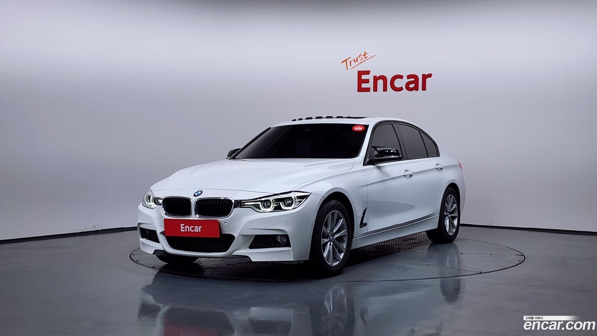 Main__Slider__Photo:3-Series BMW 2018.11-0