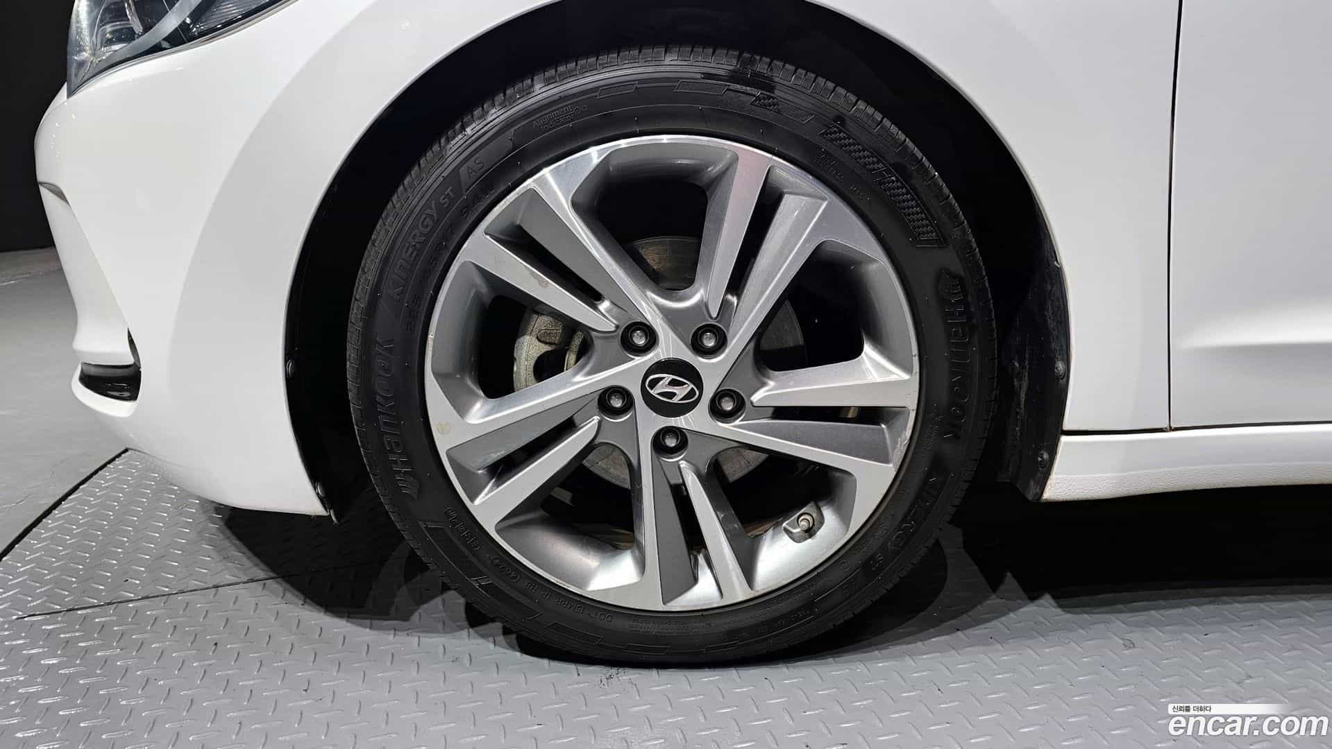 AVANTE Hyundai 2018.8-OUTER-005