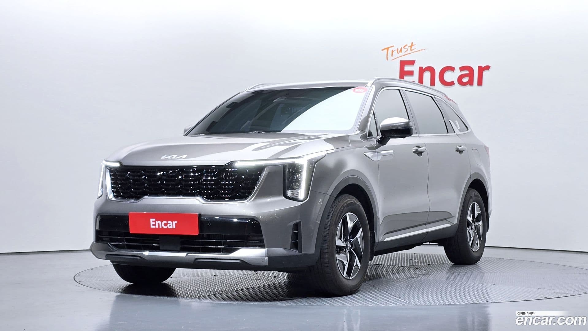 Main__Slider__Photo:Sorento Kia 2024.9-0