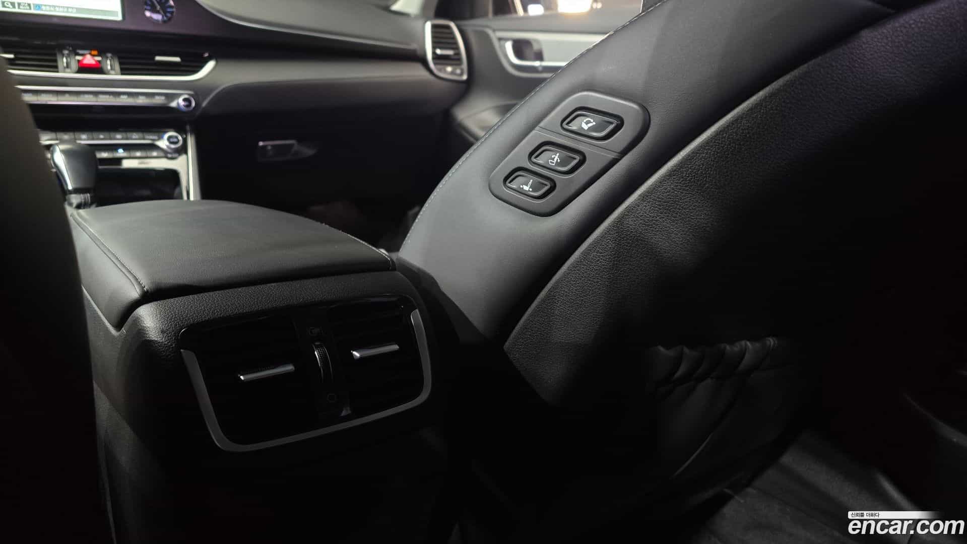 Grandeur Hyundai 2019.8-OPTION-023