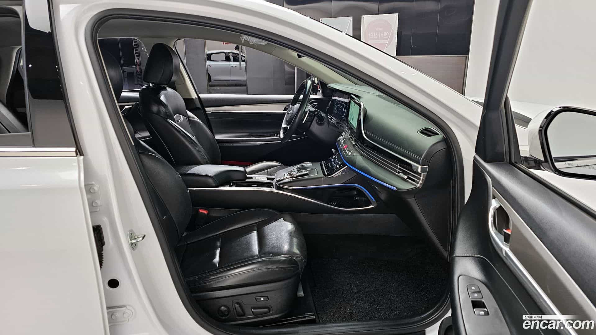 Grandeur Hyundai 2021.1-INNER-010