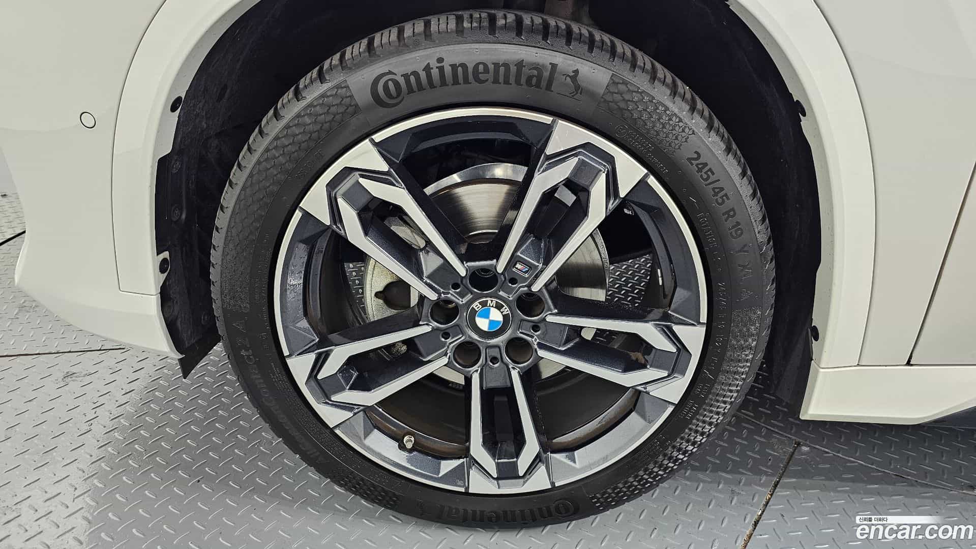 X1 BMW 2023.7-OUTER-005