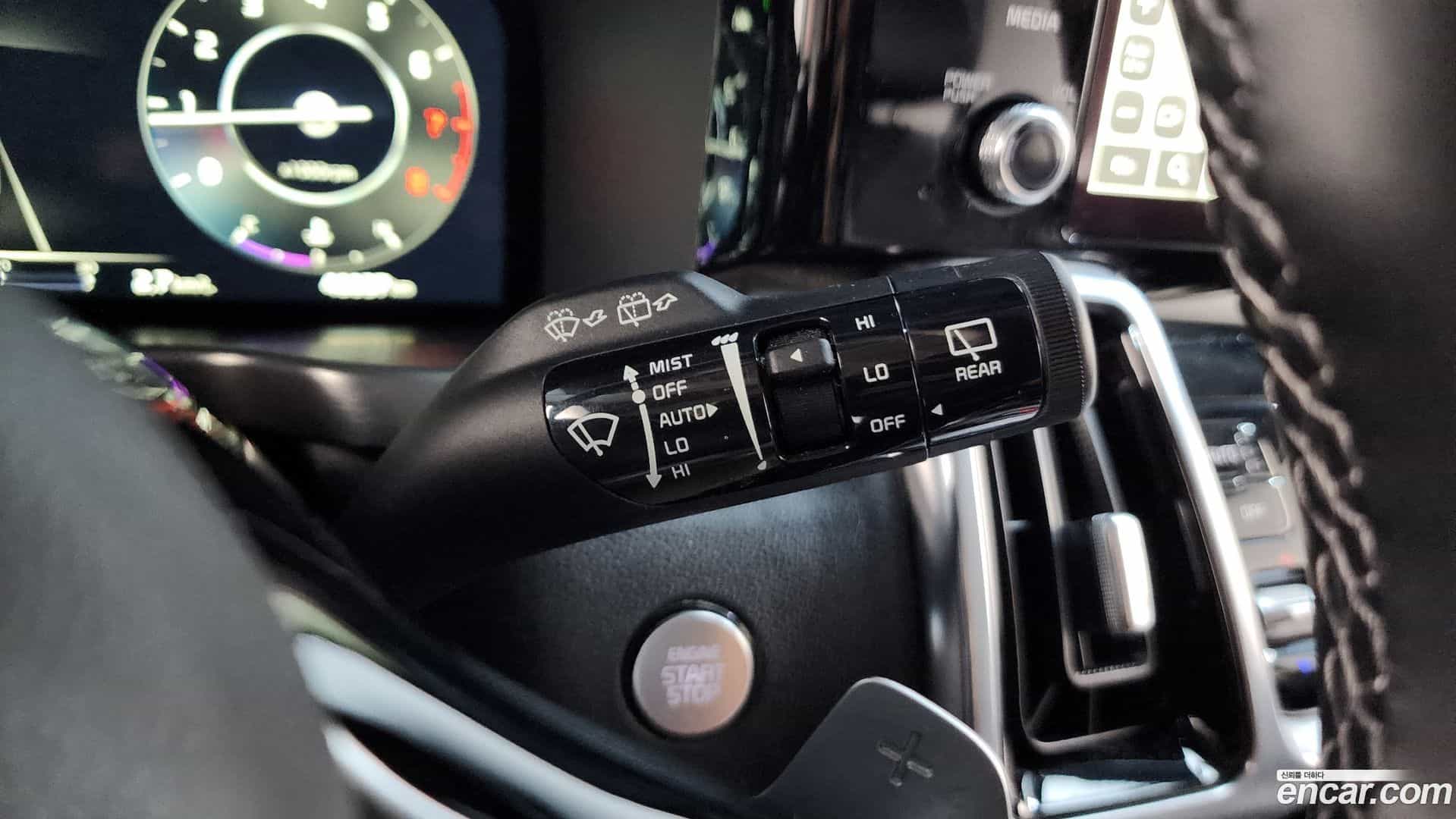 Sorento Kia 2023.0-OPTION-018
