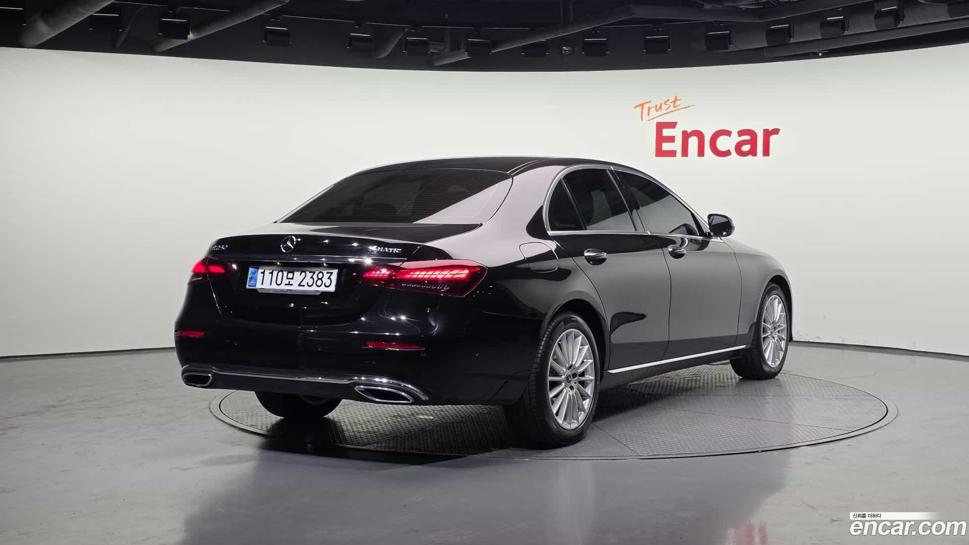 E-Class Mercedes-Benz 2021.8-OUTER-002