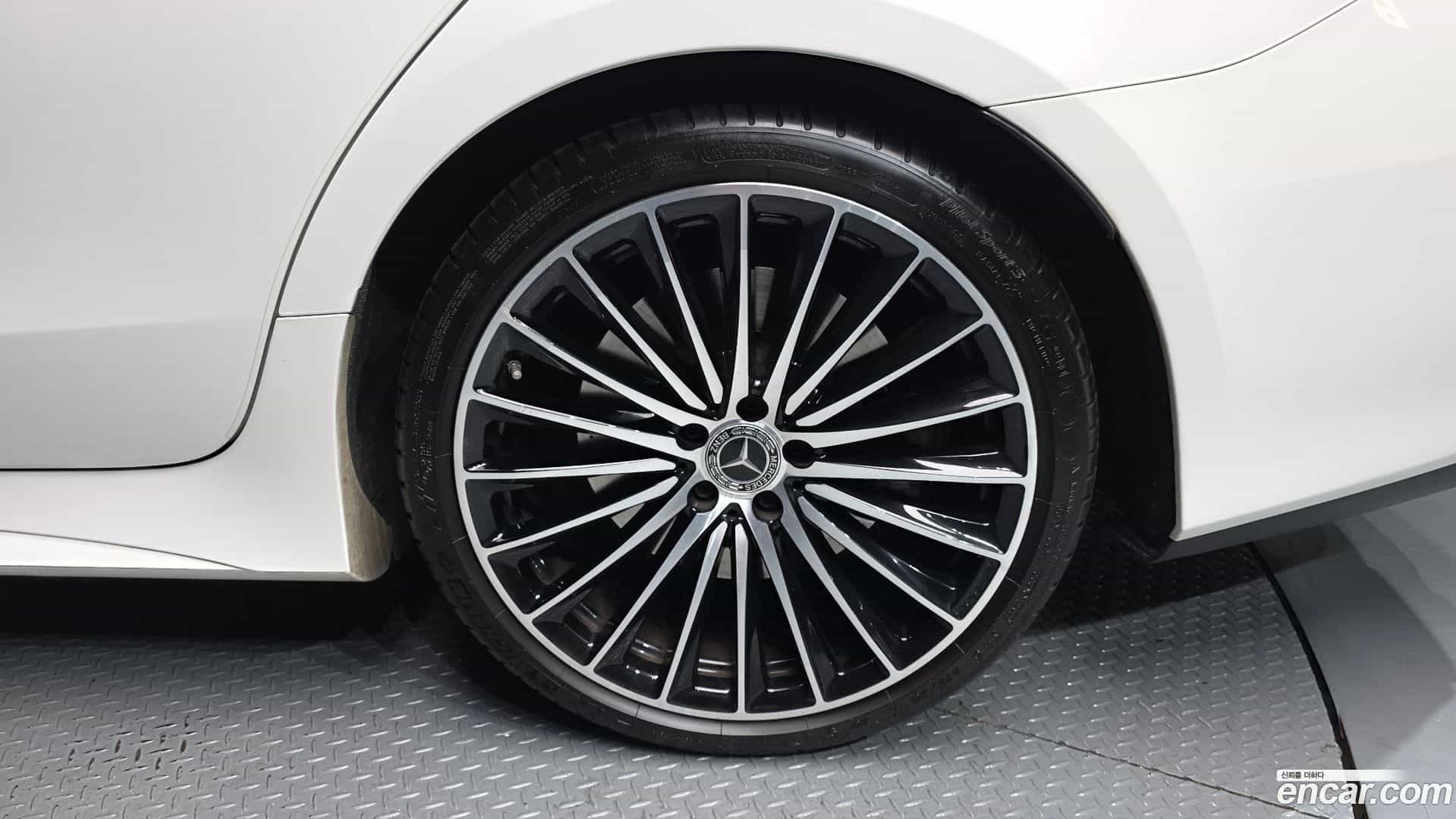 CLS-Class Mercedes-Benz 2022.9-OUTER-005