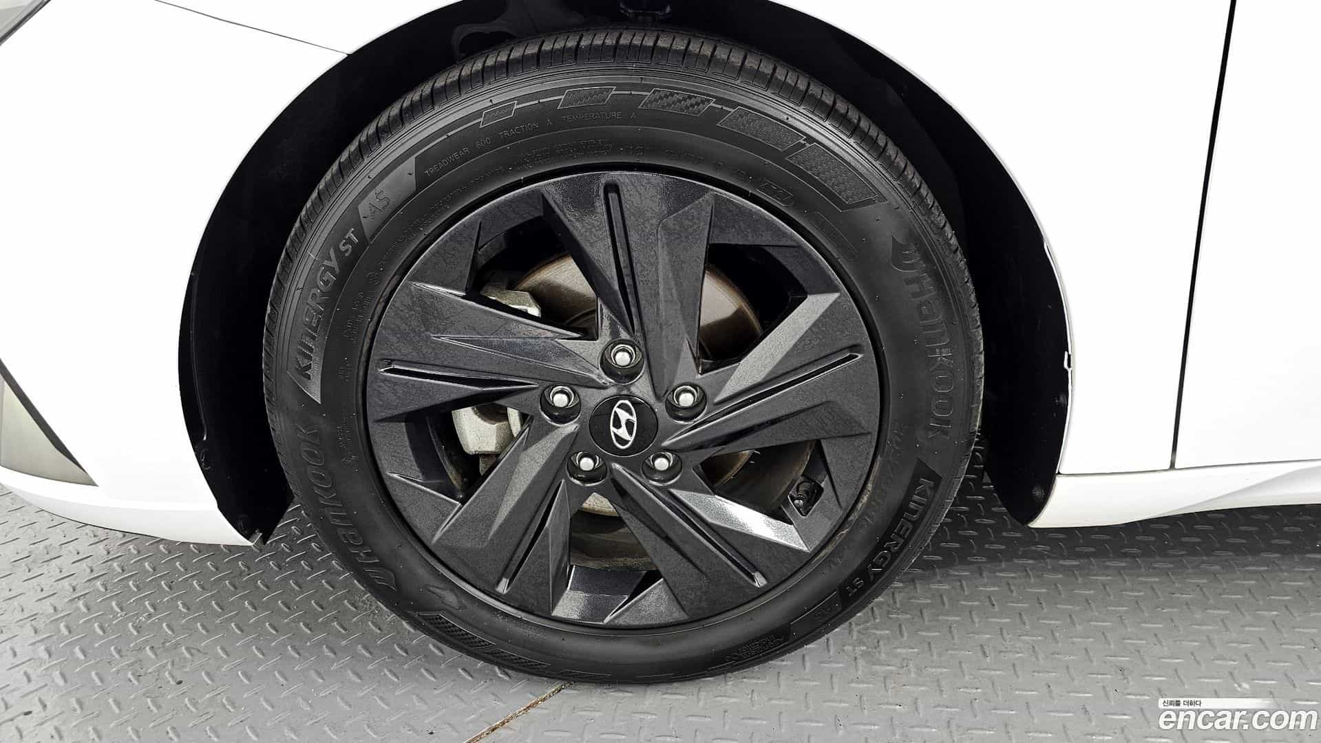 AVANTE Hyundai 2022.0-OUTER-005