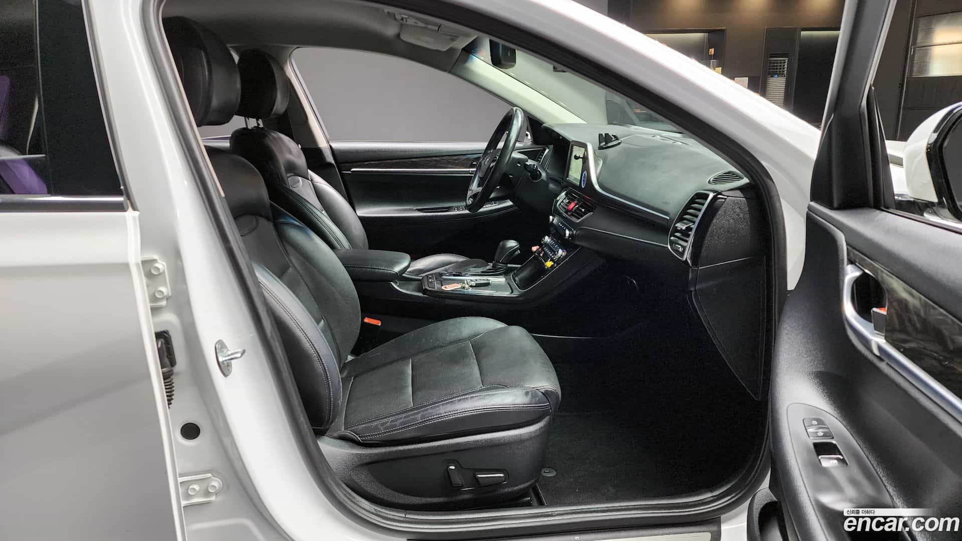 Grandeur Hyundai 2017.4-INNER-010