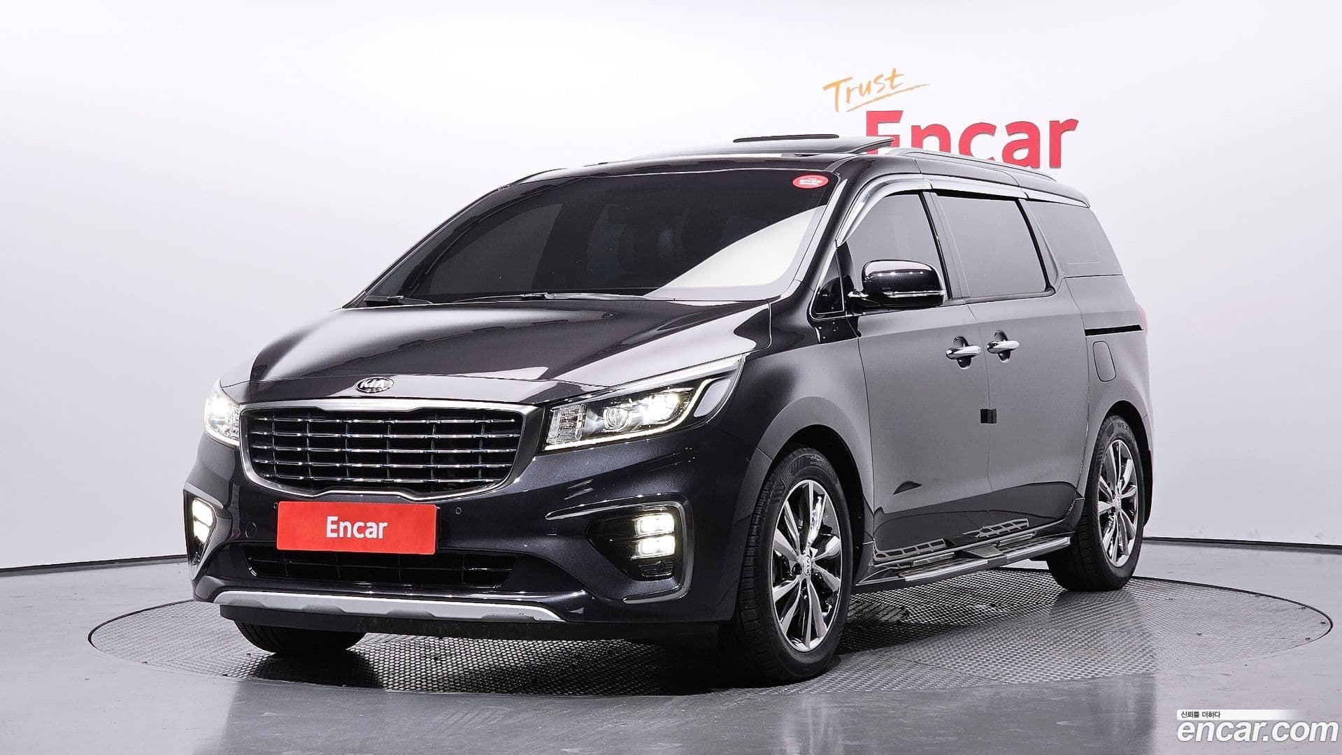 Main__Slider__Photo:Canival Kia 2018.6-0