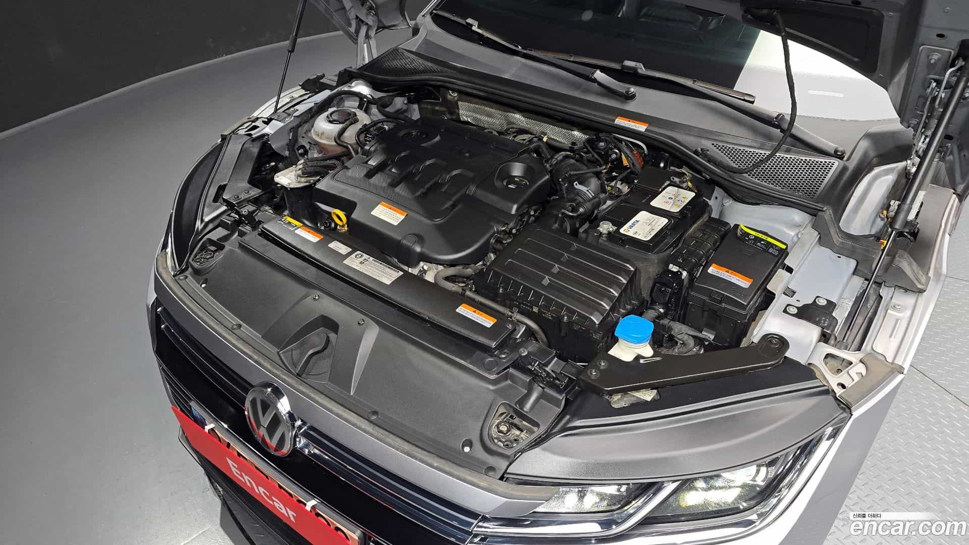 Arteon Volkswagen 2019.11-INNER-006