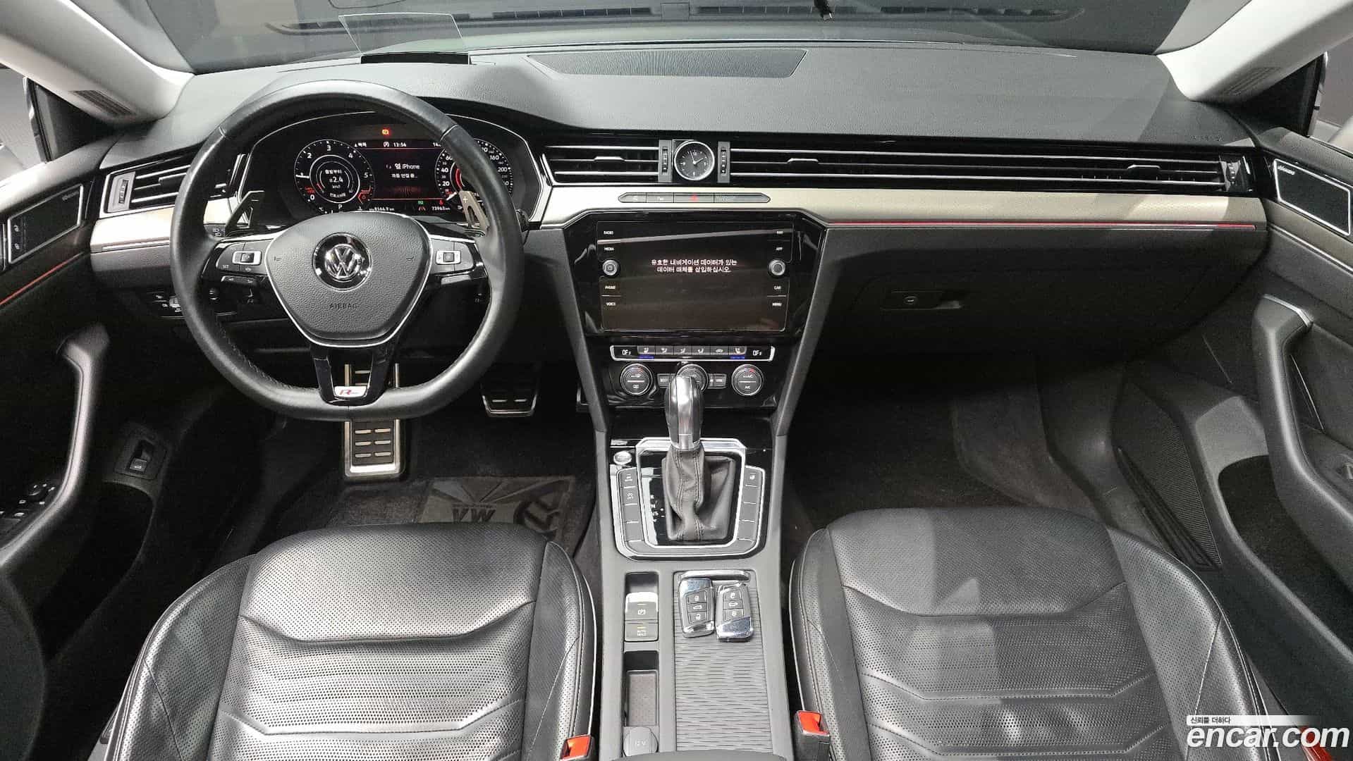 Arteon Volkswagen 2019.11-INNER-007